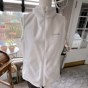 Columbia fleece vest, size L
